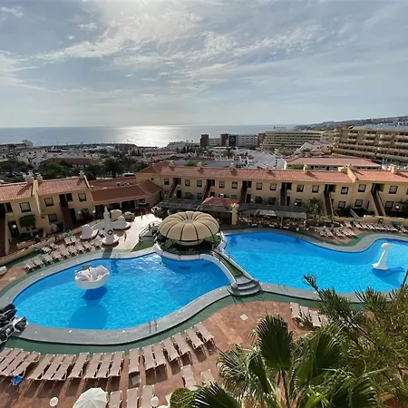 アパートホテル ラグナ パーク 1 3*