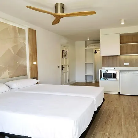 Laguna Park 1 Aparthotel 3*